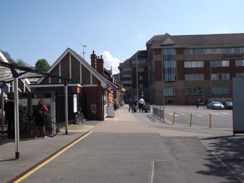 FARNBOROUGH RAILWAY STATION