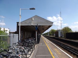 WALTON ON THAMES RAILWAY STATION